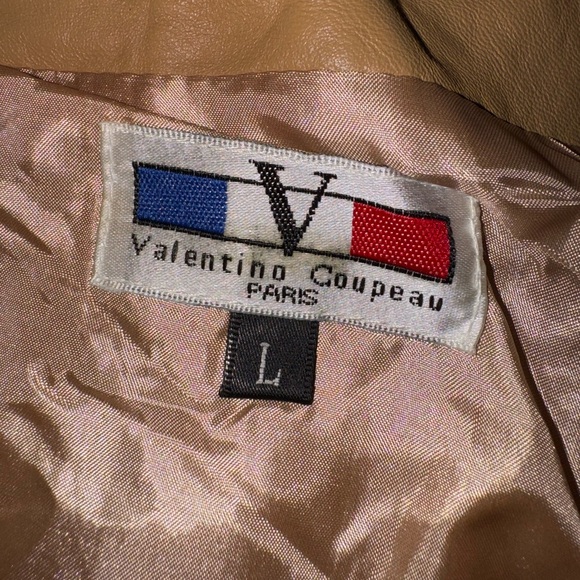 Valentino Coupeau Paris - Picture 6 of 6